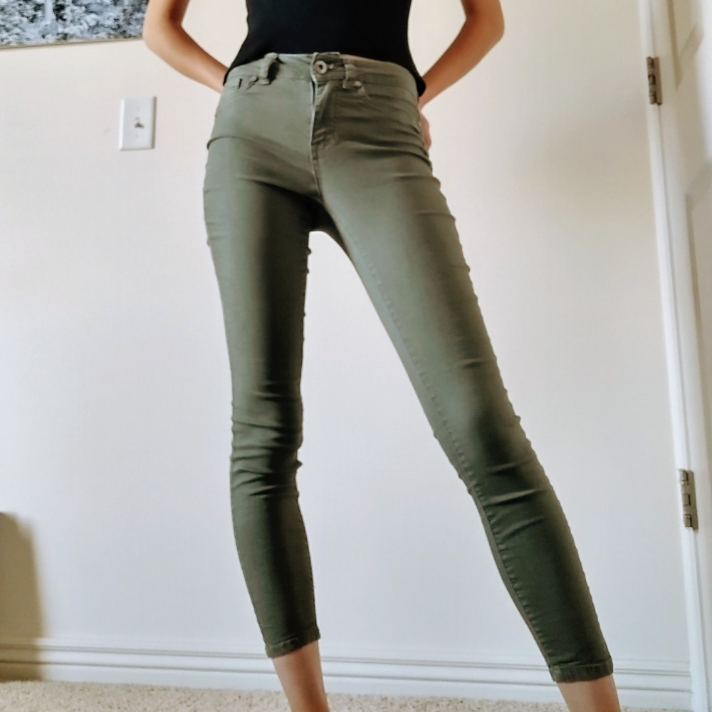 Green skinny jeans size 0